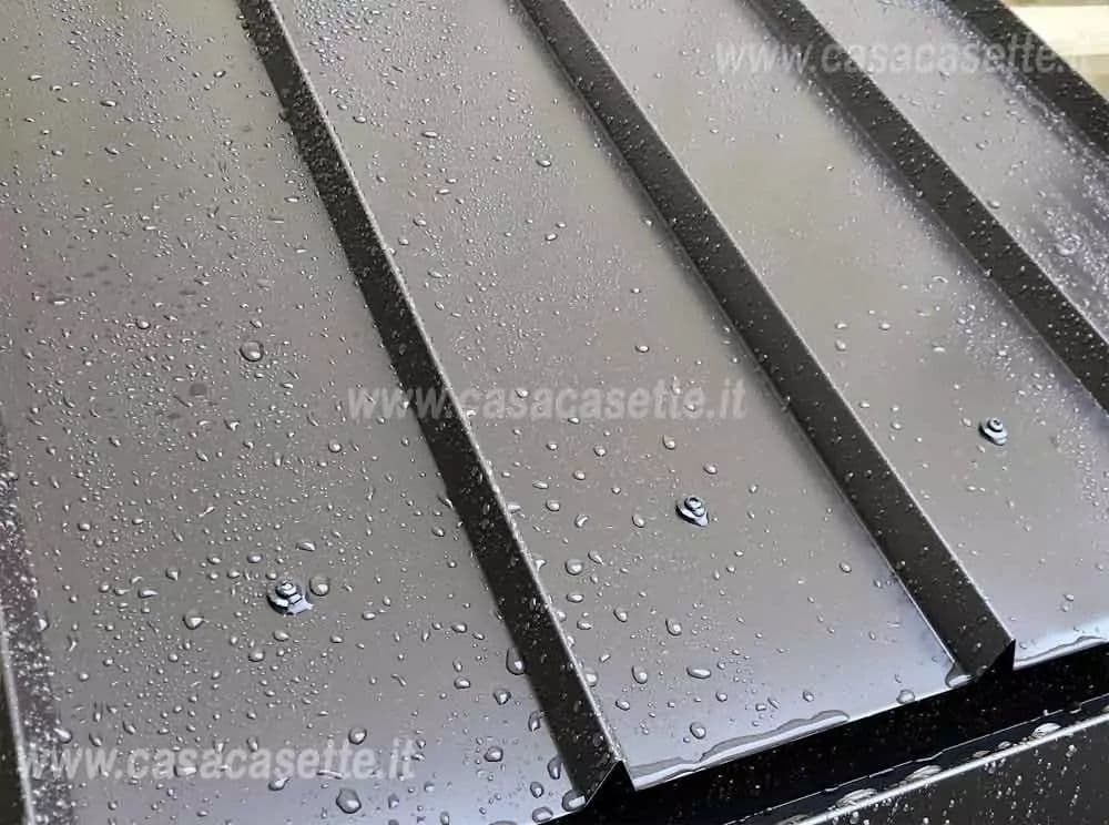 Tetto lamiera grecata pioggia color moro