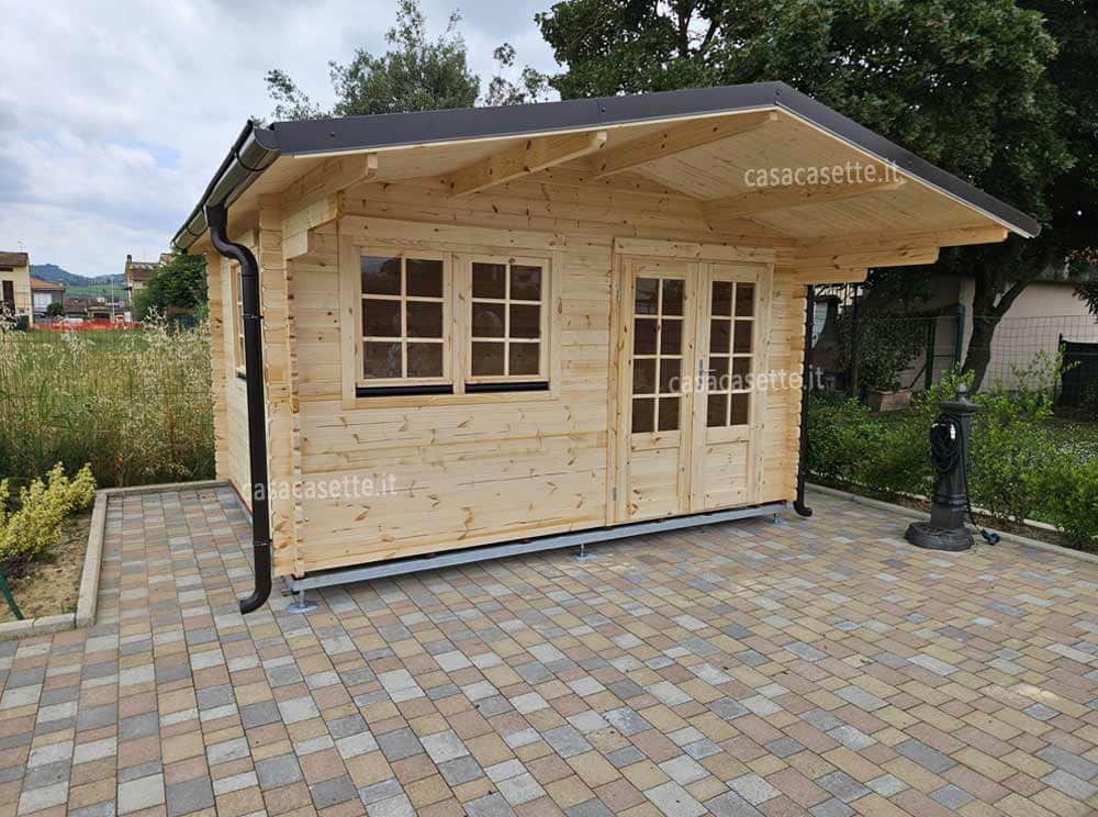 Casetta Ferrara rialzata Casetta Ferrara rialzata telaio acciaio