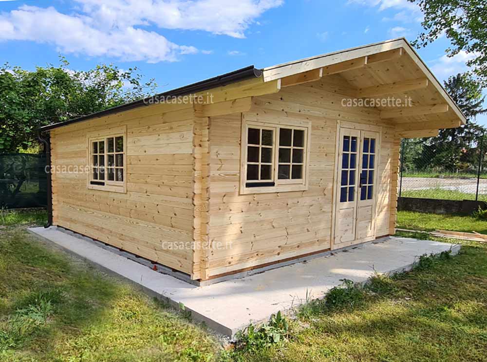 casetta in legno naturale massello per giardino 