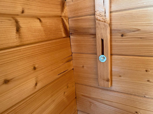 tiranti casetta in legno