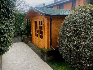 Casetta modello Grosseto misure 25x25 tegole verdi
