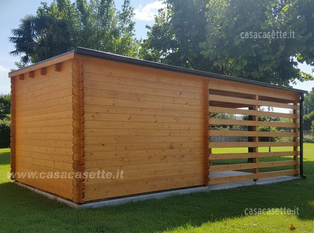 Casetta 3x370 + portico 4 dietro Casetta modello 3x370 + portico 4 dietro