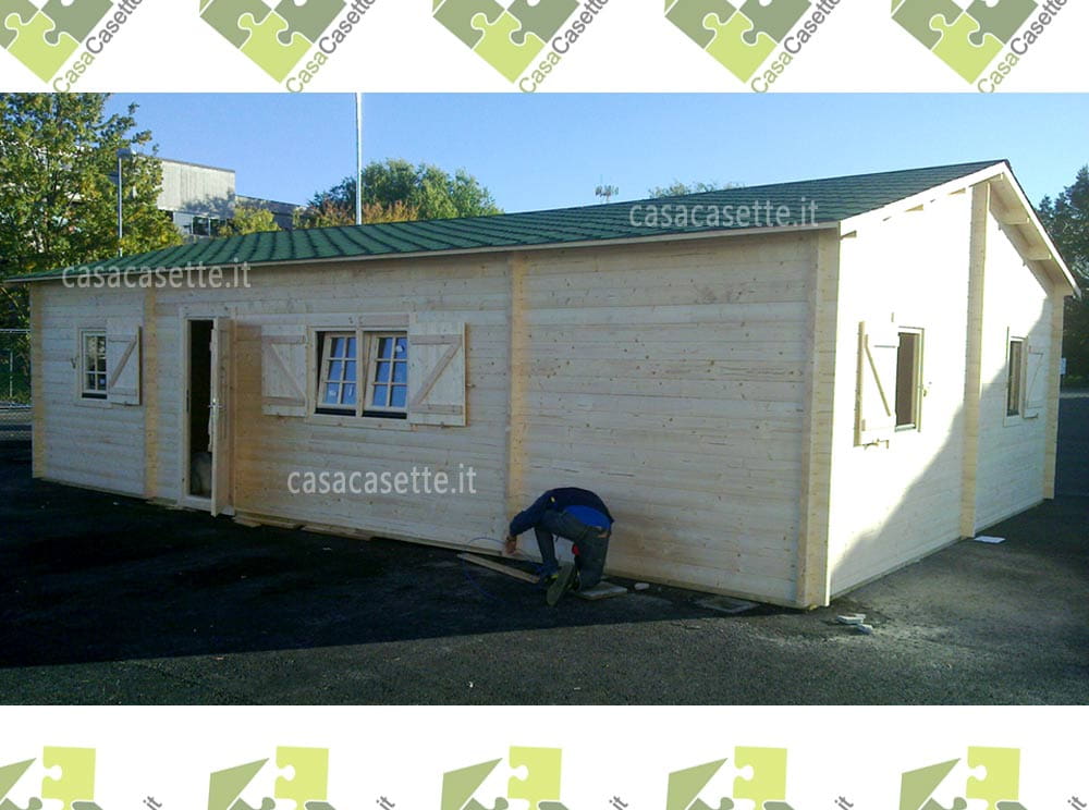 Casetta Arezzo 10x7 accessori Casetta modello Arezzo 10x7 accessori tegole