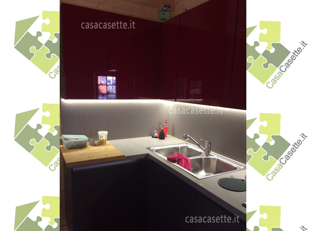 Casetta Bolzano 6x6 mobili Casetta modello Bolzano 6x6 mobili cucina
