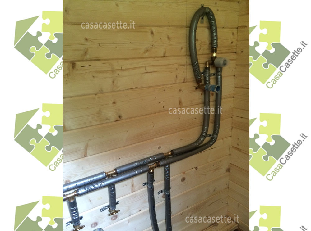 Casetta Bolzano 6x6 tubature Casetta modello Bolzano 6x6 tubature impianti