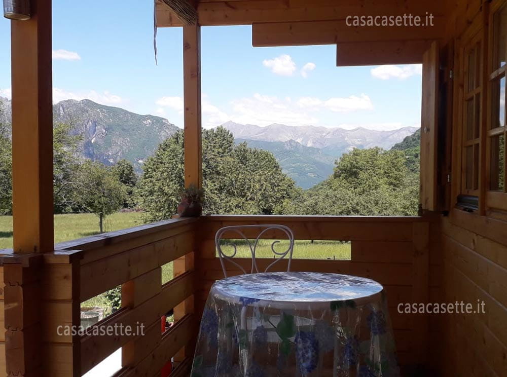 Casetta Bolzano 6x6 veranda Casetta modello Bolzano 6x6 veranda fuori