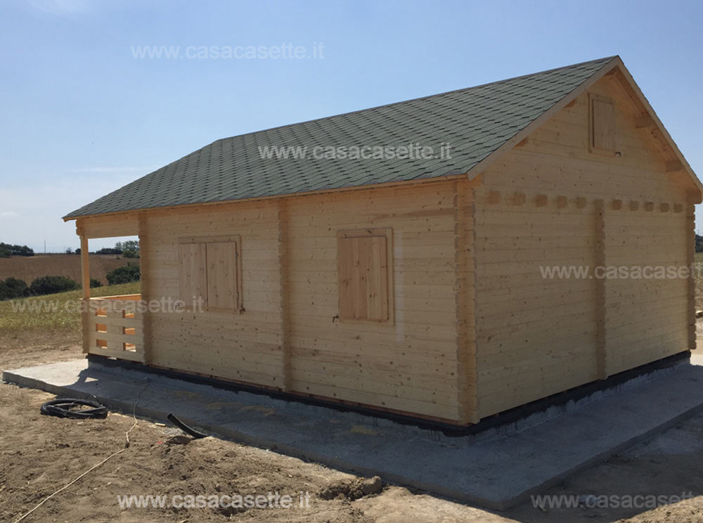 Casetta Brescia 6x6 tetto Casetta modello Brescia 6x6 tetto tegole