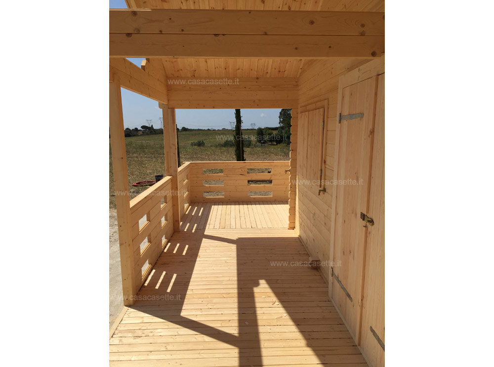 Casetta Brescia 6x6 verandina Casetta modello Brescia 6x6 verandina fuori