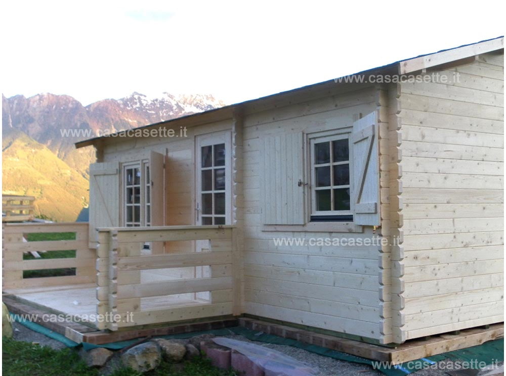 Casetta Cuneo 6x52 massello Casetta modello Cuneo 6x52 massello naturale