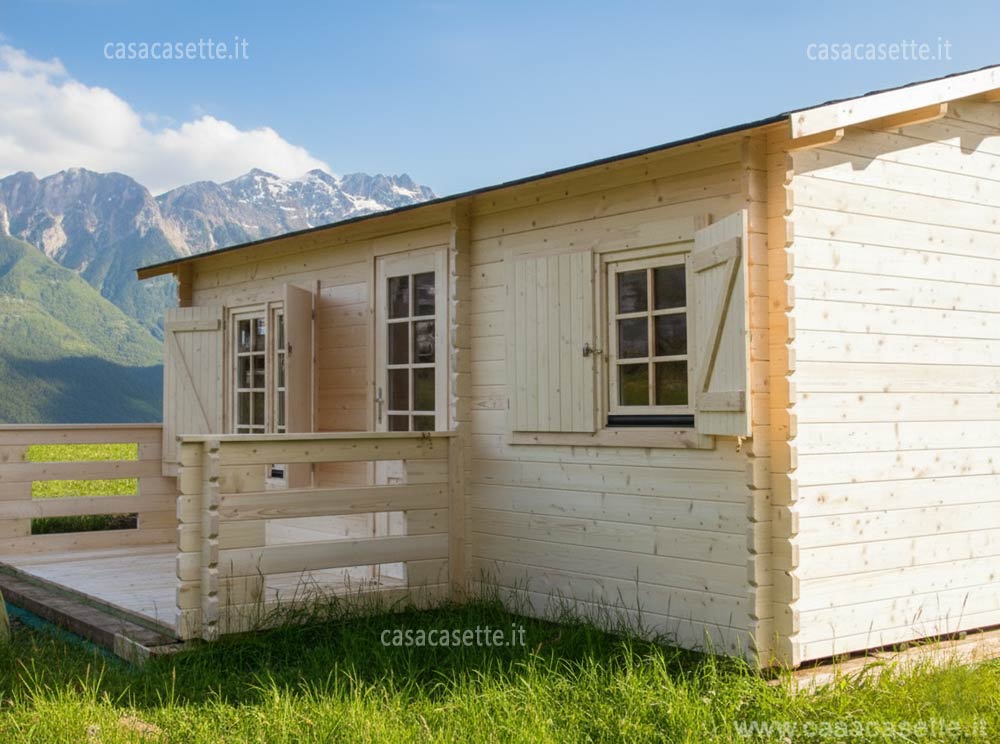 Casetta modello Cuneo 6x52 naturale massello