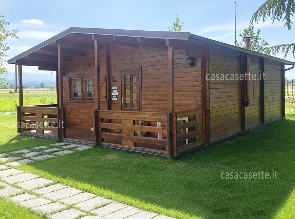 Casetta modello Lazio 50mq impregnante noce chiaro