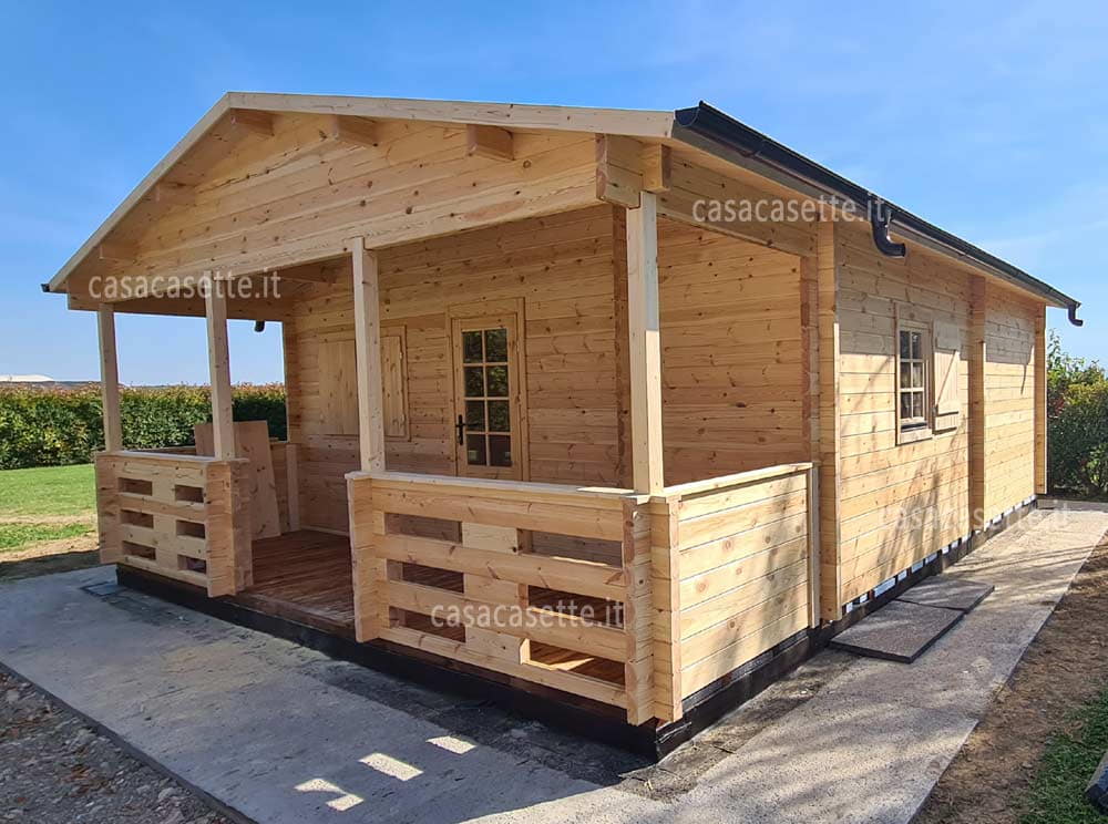 Casetta Merano 6x6 V.1 V.2 grondaia Casetta modello Merano 6x6 V.1-V.2 grondaia acciaio