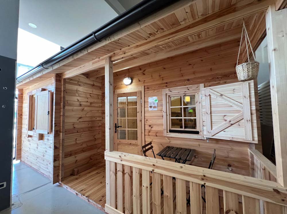 Casetta Monza 62x47 esterno Casetta modello Monza 62x47 esterno veranda