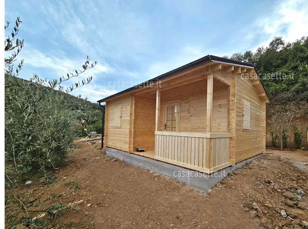 Casetta Monza 62x47 grondaia Casetta modello Monza 62x47 grondaia acciaio