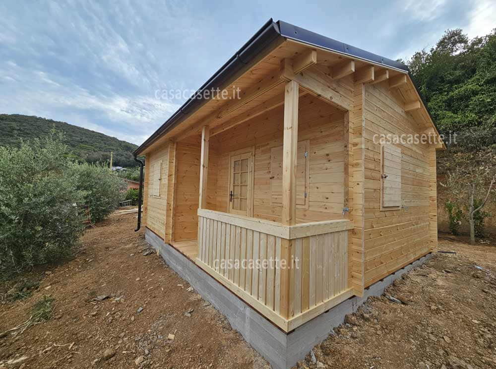 Casetta Monza 62x47 massello Casetta modello Monza 62x47 massello naturale