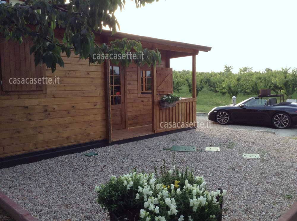 Casetta Monza 62x47 noce Casetta modello Monza 62x47 noce chiaro