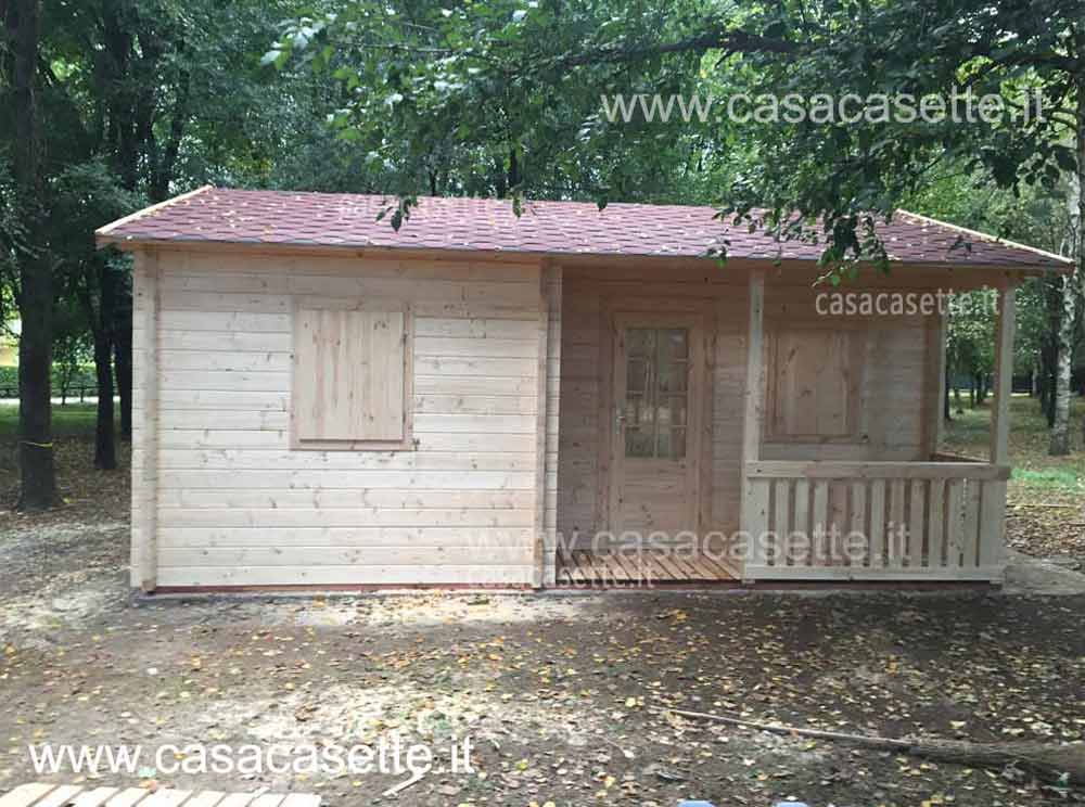 Casetta Monza 62x47 tetto Casetta modello Monza 62x47 tetto rosso