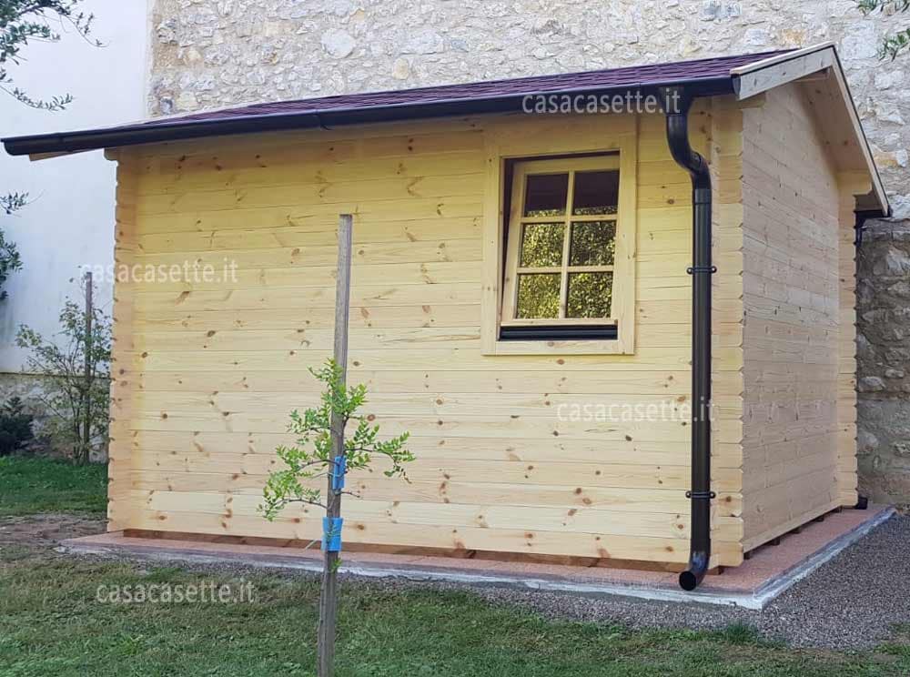 Casetta Palermo 25x34 finestra Casetta modello Palermo 25x34 finestra lato