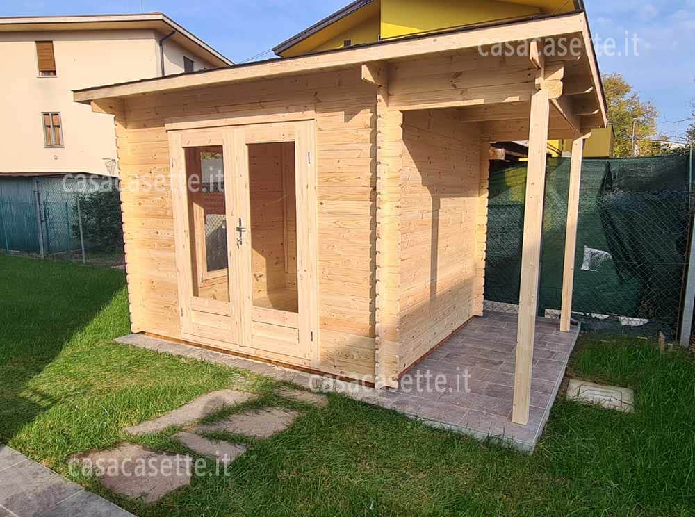 Casetta Pesaro 3x25 + portic. 1 destra Casetta modello Pesaro 3x25 + portic. 1 destra capovolta