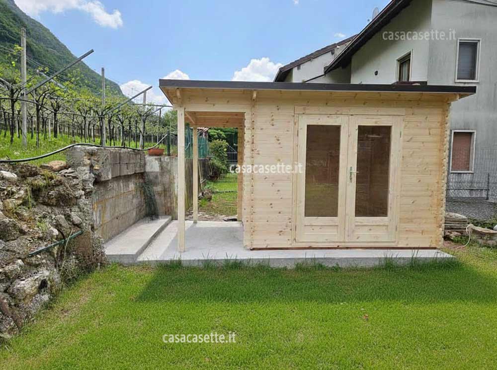 Casetta modello Pesaro 3x25 + portic. 1 incastro blockhouse