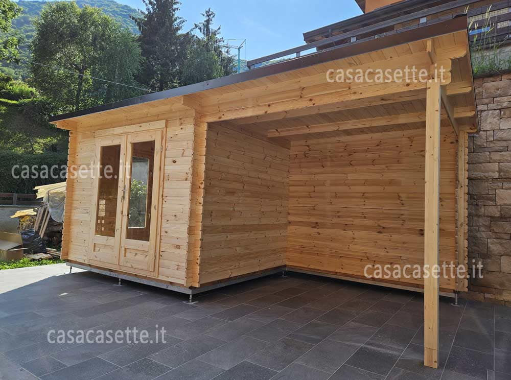 Casetta Piacenza 3x25 + portic. 25 capovolta Casetta modello Piacenza 3x25 + portic. 25 capovolta destra