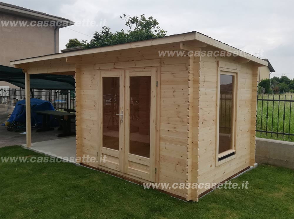 Casetta Piacenza 3x25 + portic. 25 naturale Casetta modello Piacenza 3x25 + portic. 25 naturale colore