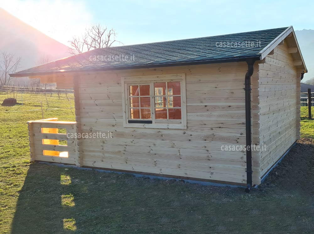 Casetta Pisa 5x4 profilo Casetta modello Pisa 5x4 profilo tegole