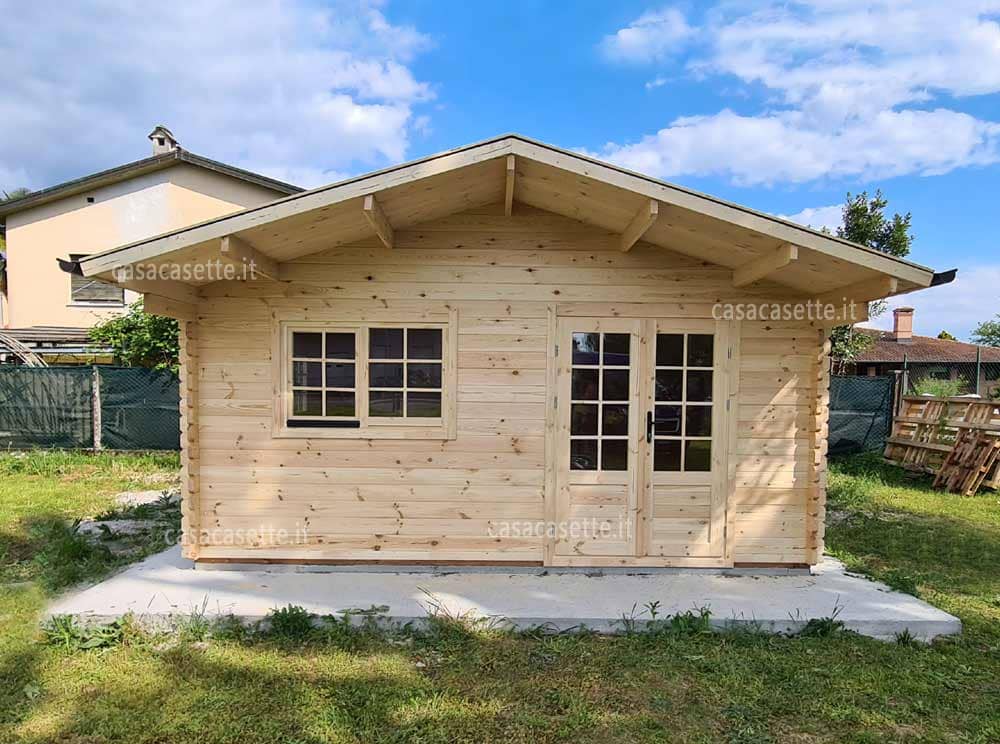 Casetta Pordenone 5x5 massello Casetta modello Pordenone 5x5 massello naturale