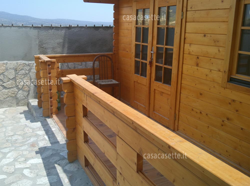 Casetta modello Pordenone 5x5 veranda dettaglio