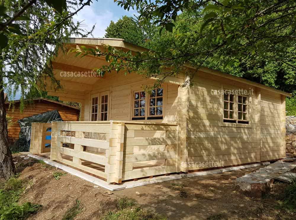 Casetta Pordenone 5x5 verandina Casetta modello Pordenone 5x5 verandina extra