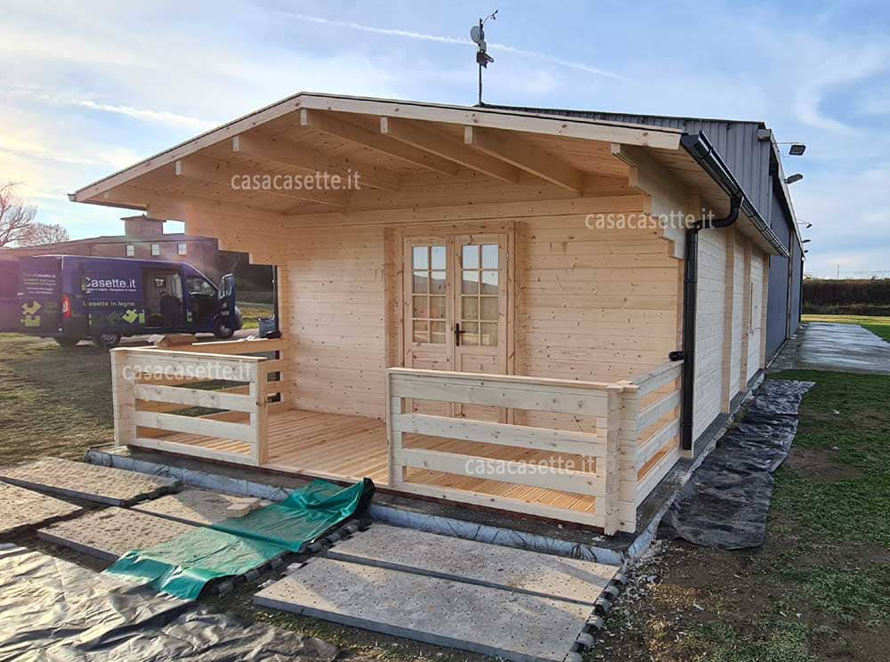 Casetta Puglia 5x10 naturale Casetta modello Puglia 5x10 naturale colore