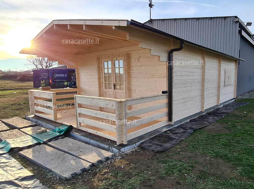 Casetta Puglia 5x10 neutro Casetta modello Puglia 5x10 neutro colore