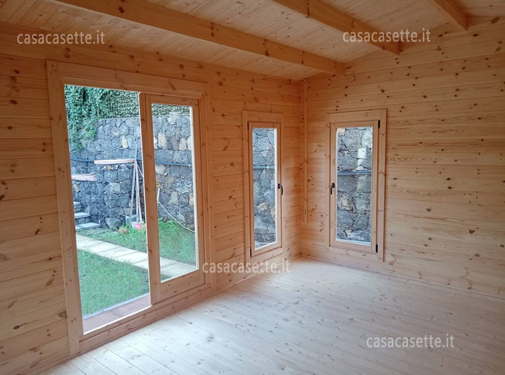 Casetta Siracusa 5x4 dentro Casetta modello Siracusa 5x4 dentro stanza