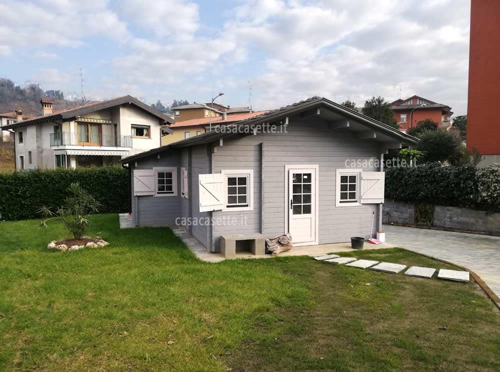 Casetta modello Treviso 42mq bianco colore