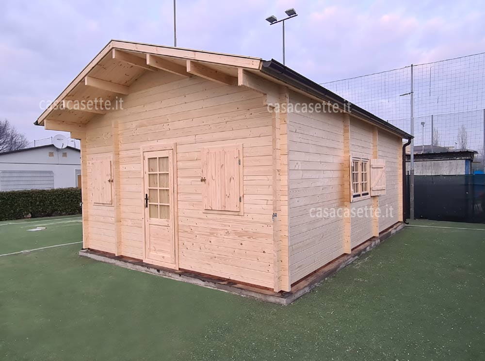 Casetta modello Treviso 42mq grondaia acciaio