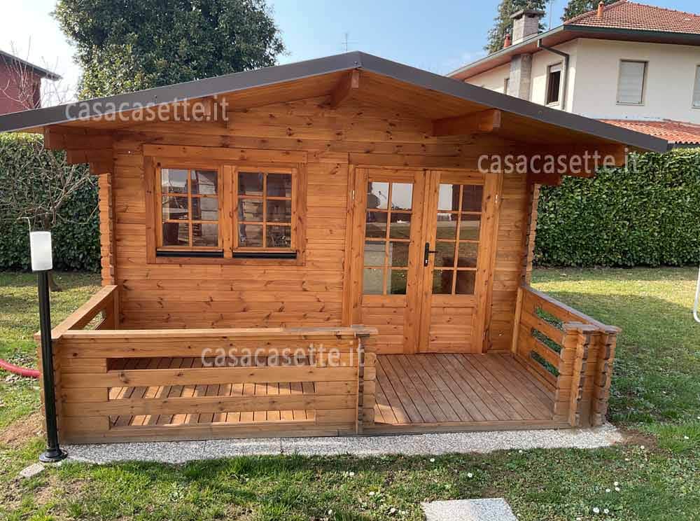 Casetta Trieste 4x4 grondaia Casetta modello Trieste 4x4 grondaia acciaio