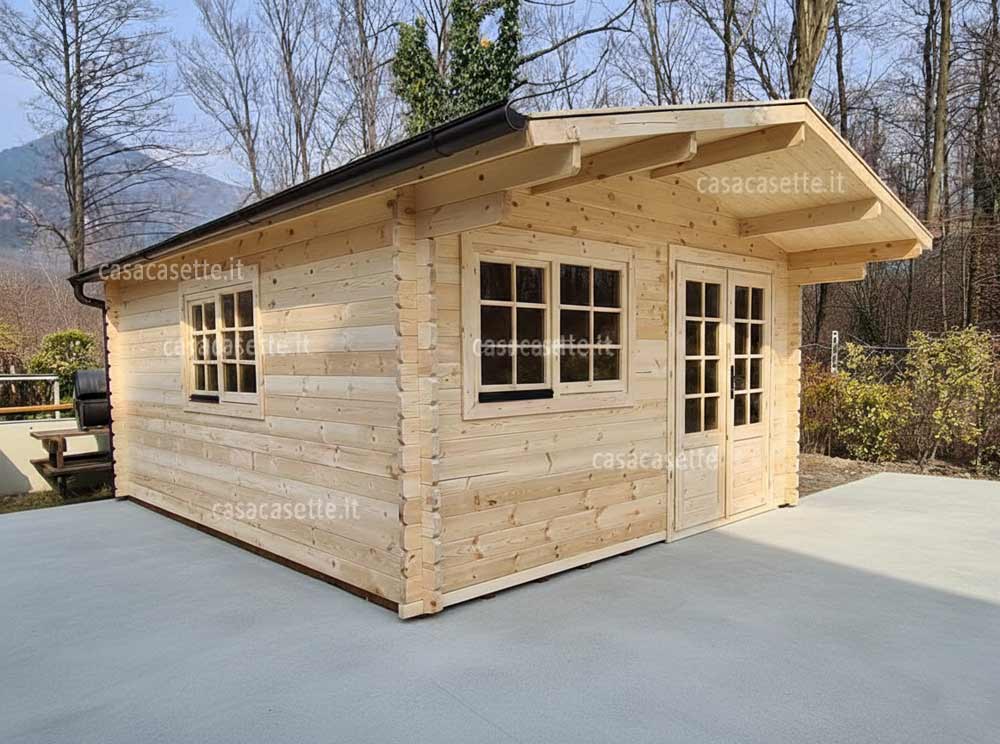 Casetta modello Udine 4x5 finestre doppie
