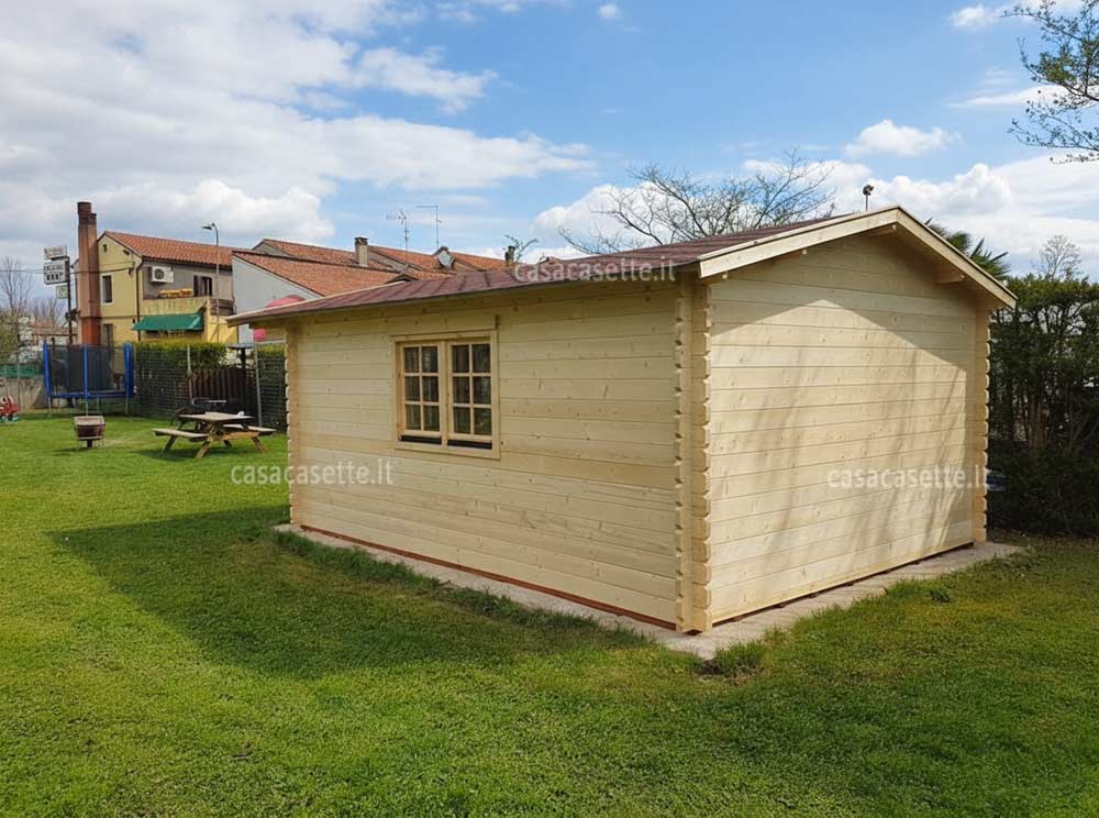 Casetta modello Udine 4x5 massello naturale