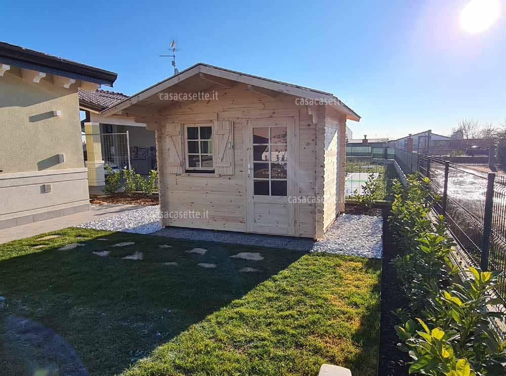 Casetta Verona 3x25 montata Casetta modello Verona 3x25 montata naturale
