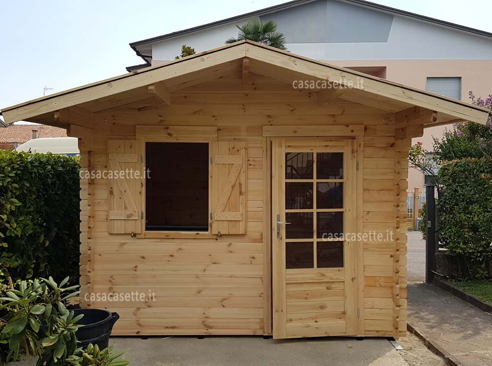 Casetta Verona 3x25 scuretti Casetta modello Verona 3x25 scuretti finestra