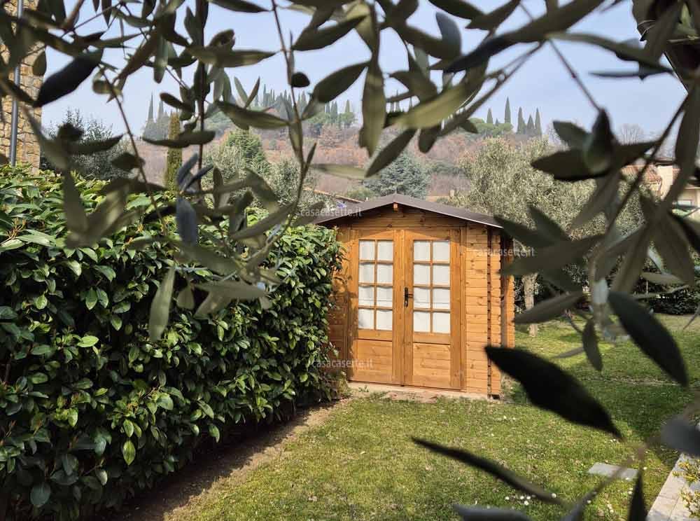 Casetta modello Vicenza 22x22 noce chiaro