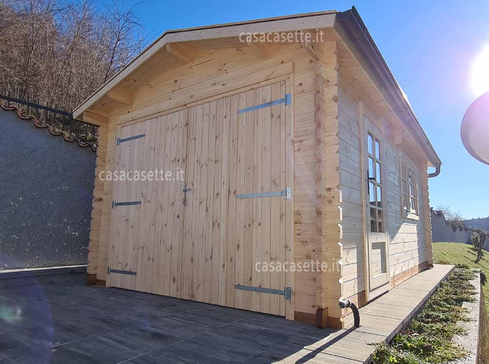 Garage Lecco 32x52 grondaia Garage modello Lecco 32x52 grondaia acciaio