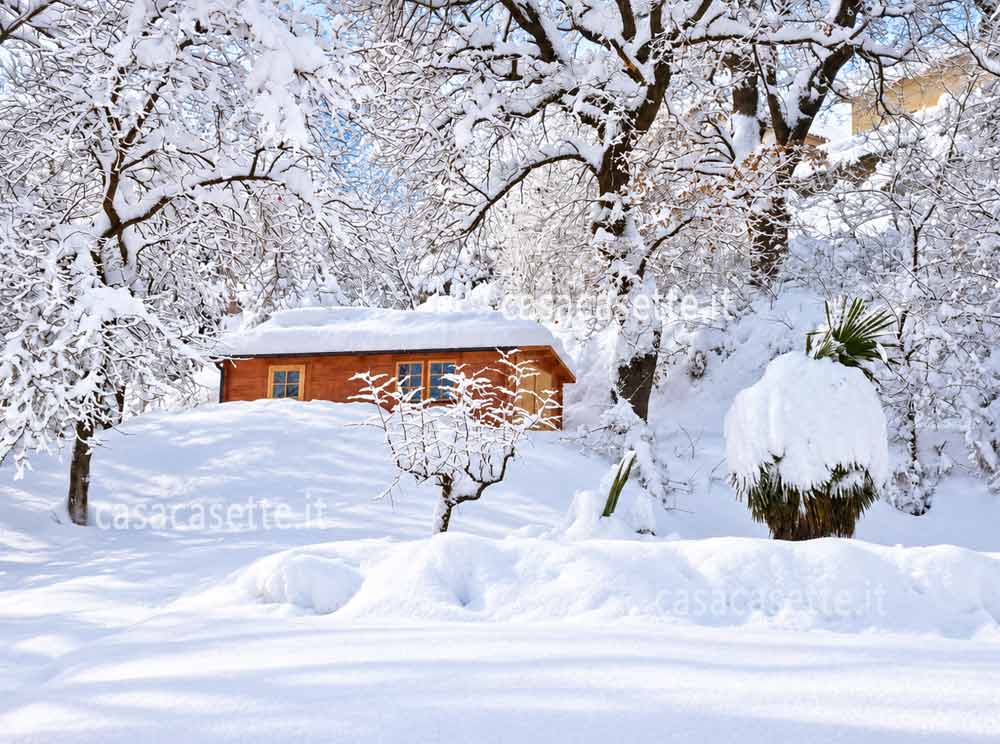 Garage modello Varese 4x6 con neve