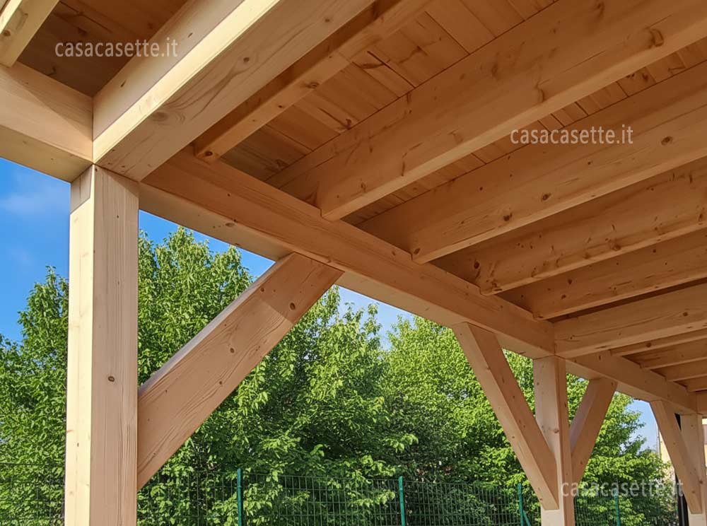 Tettoia carport modello 6x6 assito tetto massello