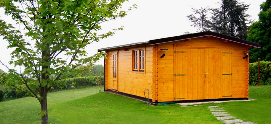 Vasta scelta di garage in legno